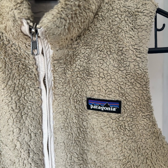 Patagonia Women’s Los Gatos Fleece Vest Khaki - Picture 4 of 10